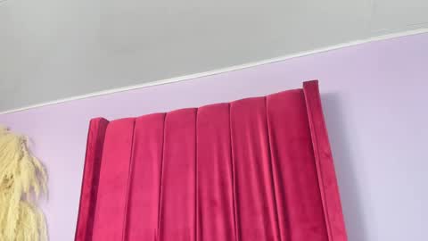 miajhonsonx online show from May 2026 07:21:01 PM