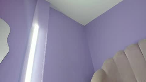 miajhonsonx online show from June 2026 06:20:01 PM