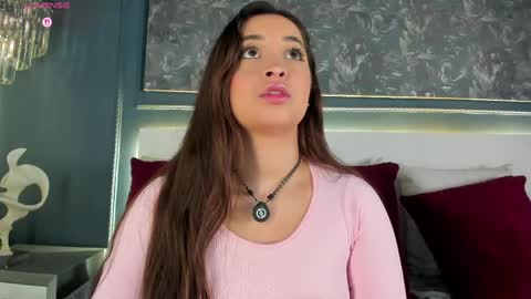Mia  online show from June 2026 03:32:02 AM