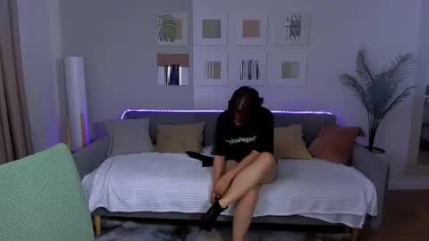 mialacrice online show from June 2026 07:27:02 PM