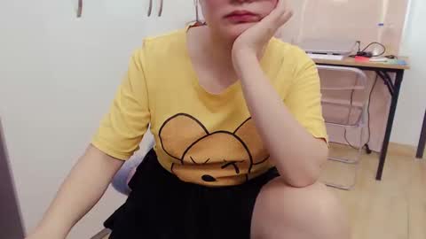 Mia online show from October 2025 03:25:03 AM