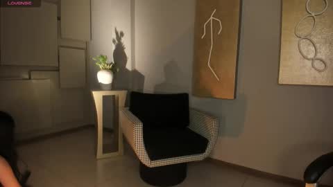 Call me Mia  online show from December 2025 07:09:01 PM