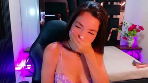 Snapshot of mialovelyn chatting on April 2026 03:47:01 AM mialovelyn online show from April 2026 03:47:01 AM