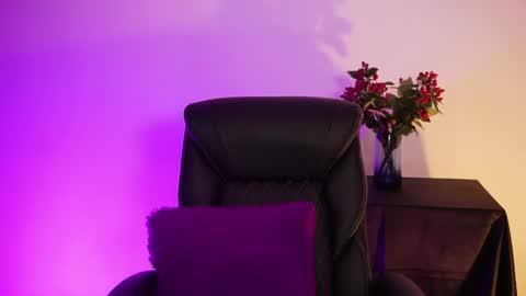 Lili online show from June 2026 04:59:02 AM