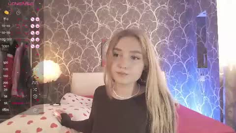 Mia online show from June 2026 04:22:01 PM