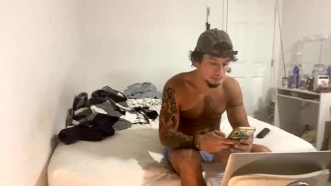 miamiclos1 online show from February 2026 02:05:01 AM