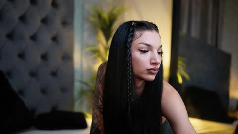 Snapshot of miamicoffee chatting on September 2025 12:43:02 AM Miami online show from September 2025 12:43:02 AM