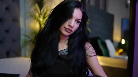 Snapshot of miamicoffee chatting on October 2025 06:03:01 PM Miami online show from October 2025 06:03:01 PM