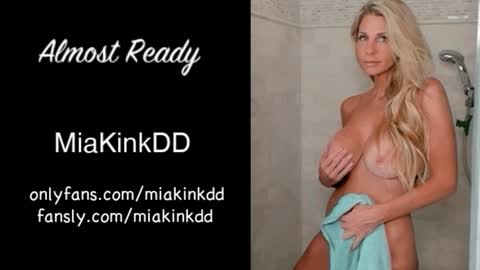 Snapshot of miamilfs chatting on November 2025 03:38:01 AM Mia online show from November 2025 03:38:01 AM