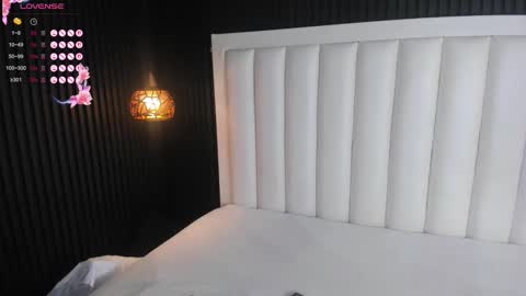 Snapshot of miamistrex chatting on September 2025 04:12:02 AM Mia Mistrex online show from September 2025 04:12:02 AM