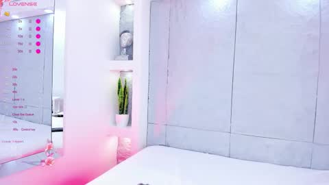 Snapshot of miamistrex chatting on October 2025 04:23:02 AM Mia Mistrex online show from October 2025 04:23:02 AM