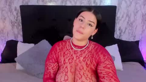 Mia   -5 7001400 Follow  online show from June 2026 01:31:01 PM
