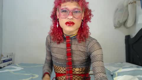 Snapshot of miancuntydoll chatting on December 2024 07:26:02 AM MianCuntyDoll online show from December 2024 07:26:02 AM