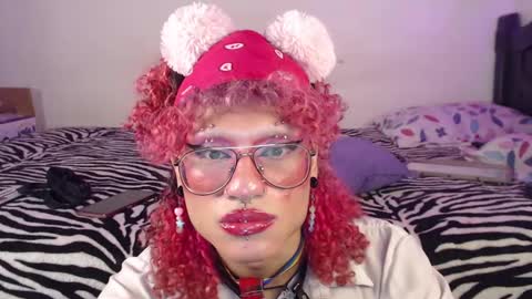 Snapshot of miancuntydoll chatting on January 2025 05:37:02 AM MianCuntyDoll online show from January 2025 05:37:02 AM