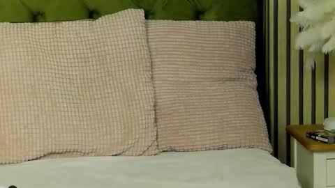 Snapshot of mianoir chatting on December 2025 05:50:02 AM MiaNoir online show from December 2025 05:50:02 AM