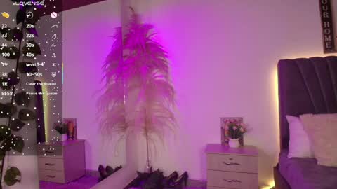 Snapshot of miaoconell chatting on April 2026 11:57:02 PM miaoconell online show from April 2026 11:57:02 PM