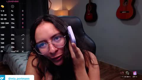 MIAPORTMANN online show from December 2024 12:16:02 PM