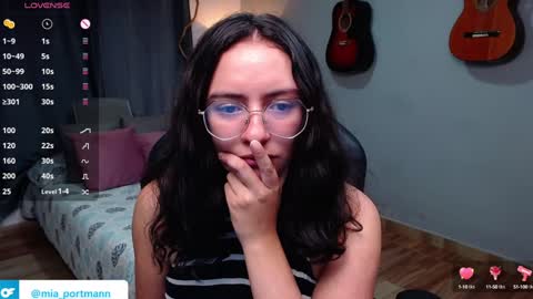 MIAPORTMANN online show from January 2025 03:12:02 PM