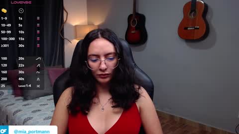 MIAPORTMANN online show from January 2025 12:18:01 PM