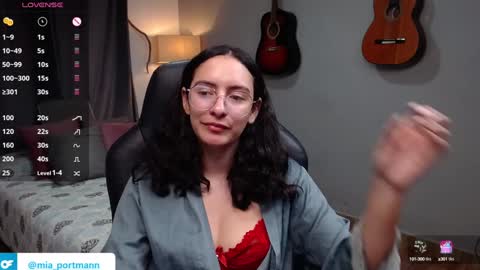 MIAPORTMANN online show from January 2025 03:13:02 PM