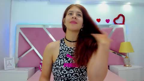 Sweetie Mia online show from November 2025 12:49:02 PM