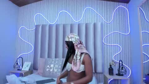 Alejandra  online show from October 2025 04:14:01 AM