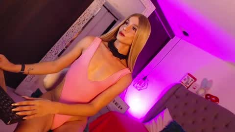 Mia Romanove online show from June 2026 03:37:01 AM