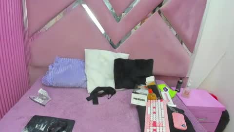 Miarose 69 online show from June 2026 12:00:01 AM