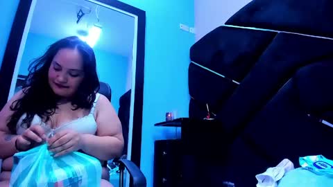 MiaRouse online show from May 2026 02:52:02 AM