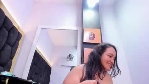 MiaRouse online show from June 2026 04:00:01 AM