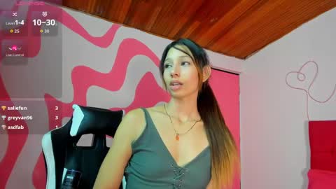 Mia Roxy online show from April 2026 08:03:02 PM