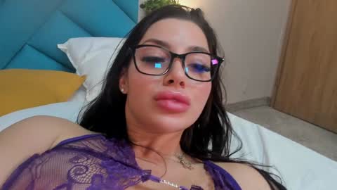 Snapshot of miasplash chatting on February 2025 09:39:02 PM Mia online show from February 2025 09:39:02 PM
