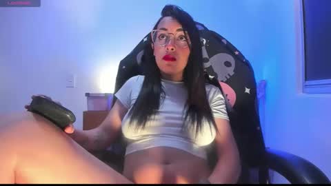 Mia online show from May 2026 10:09:01 AM
