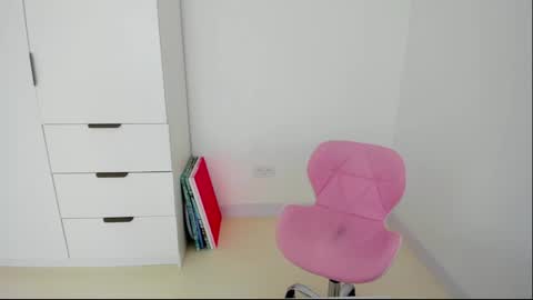 miastripdance online show from April 2026 10:17:02 AM