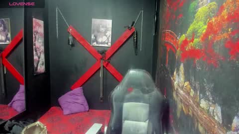 Mariana online show from November 2025 02:38:02 PM