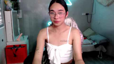 Mia online show from February 2026 09:20:01 AM