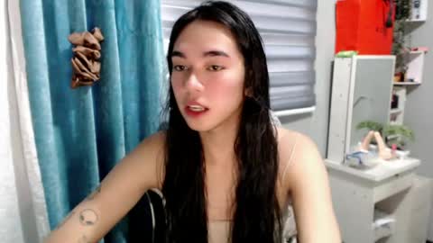 Mia online show from May 2026 08:41:01 AM