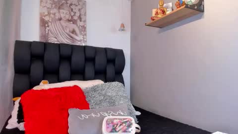 miavelvet1 online show from October 2025 03:01:02 AM