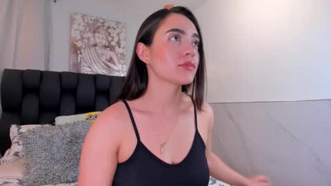 miavelvet1 online show from November 2025 03:06:01 AM