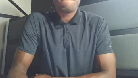 Snapshot of miavers23 chatting on September 2025 11:35:01 AM KxngVers online show from September 2025 11:35:01 AM