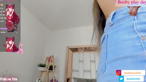 Snapshot of miavillalobos_ chatting on January 2025 03:50:01 PM Mia Villalobos online show from January 2025 03:50:01 PM