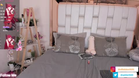 Snapshot of miavillalobos_ chatting on January 2025 12:17:01 PM Mia Villalobos online show from January 2025 12:17:01 PM