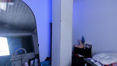 Mia Villalobos online show from May 2026 03:45:02 AM