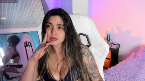 Mia Villalobos online show from May 2026 02:19:02 AM