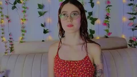 Mia winx  online show from November 2025 09:03:01 PM