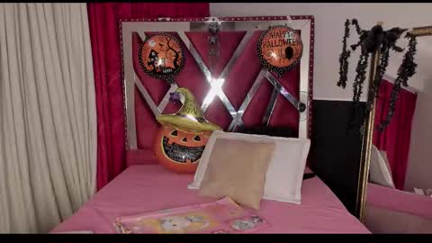 Snapshot of micaelahott_ chatting on October 2025 02:23:02 AM micaelahott_ online show from October 2025 02:23:02 AM