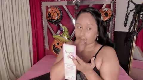 Snapshot of micaelahott_ chatting on November 2025 02:57:02 AM micaelahott_ online show from November 2025 02:57:02 AM