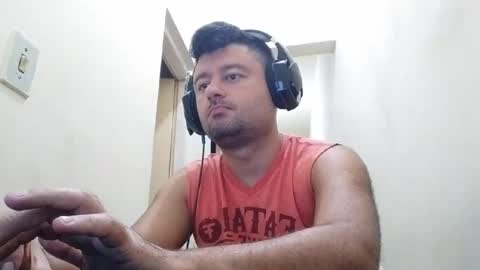 Snapshot of micarranox chatting on January 2025 04:43:02 PM micarranox online show from January 2025 04:43:02 PM