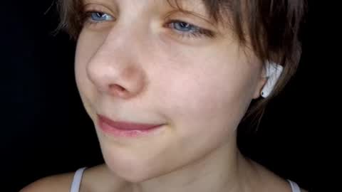 Luna online show from November 2025 03:23:02 PM