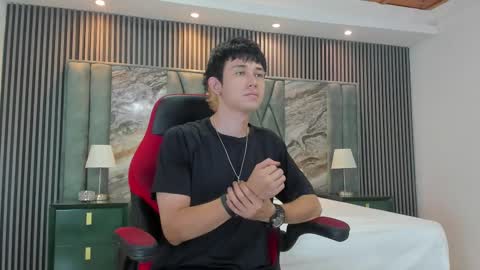 Michael online show from October 2025 01:31:02 PM